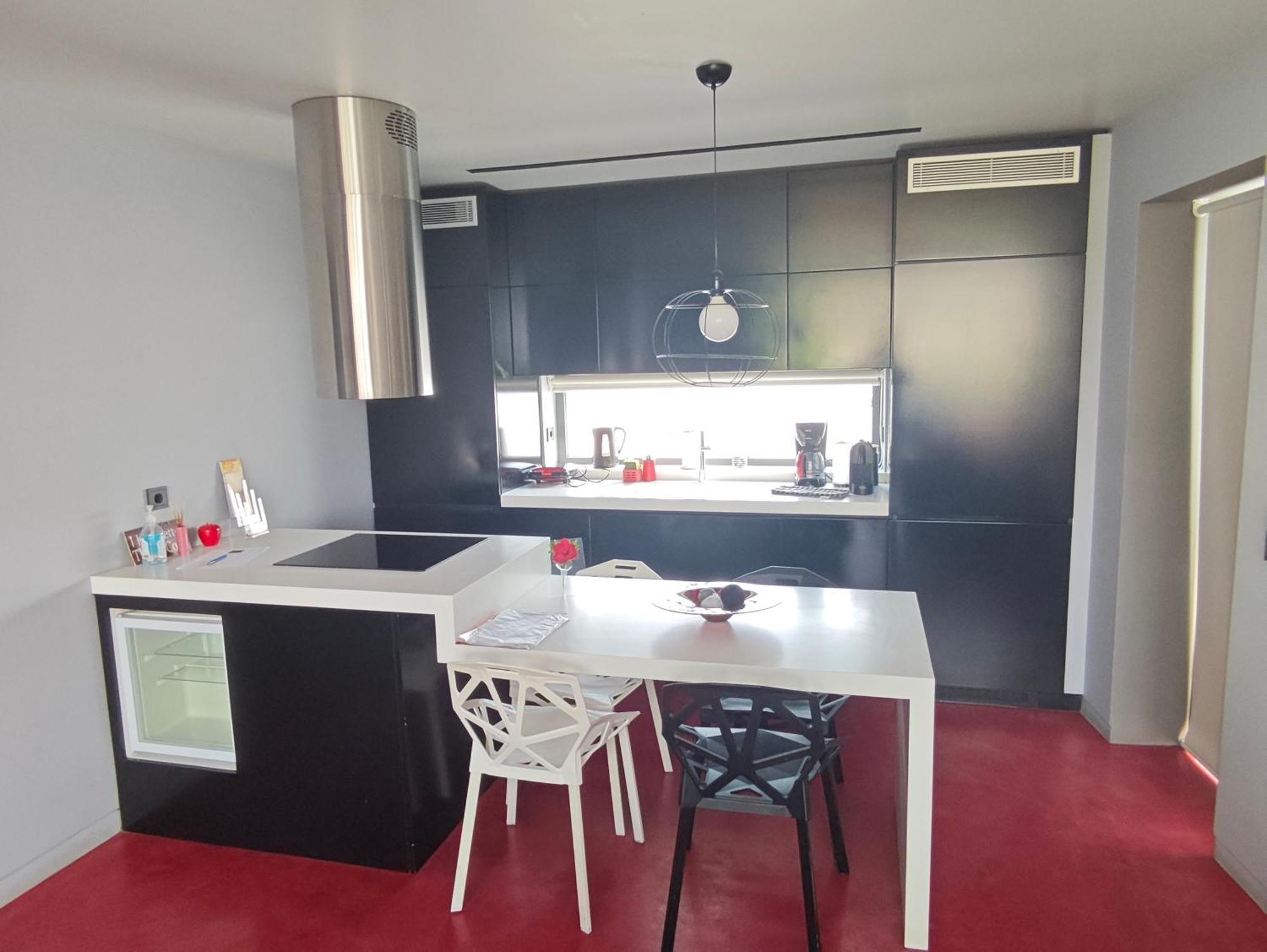 Athina Art Apartment *